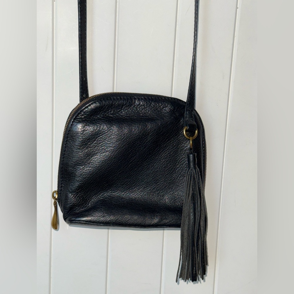 Hobo International Black Pebble Leather Tassel Handbag Small Purse Crossbody